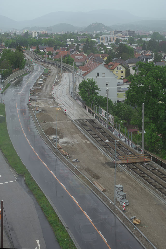 Livebild Baukamera 1 - Webcam 'Triester Straße nach Norden' - Baustelle zweigleisiger Ausbau der Straßenbahnlinie 5, Graz-Puntigam (ca. 5 Minuteninterval)